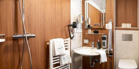 Bad im Wahlleistungszimmer